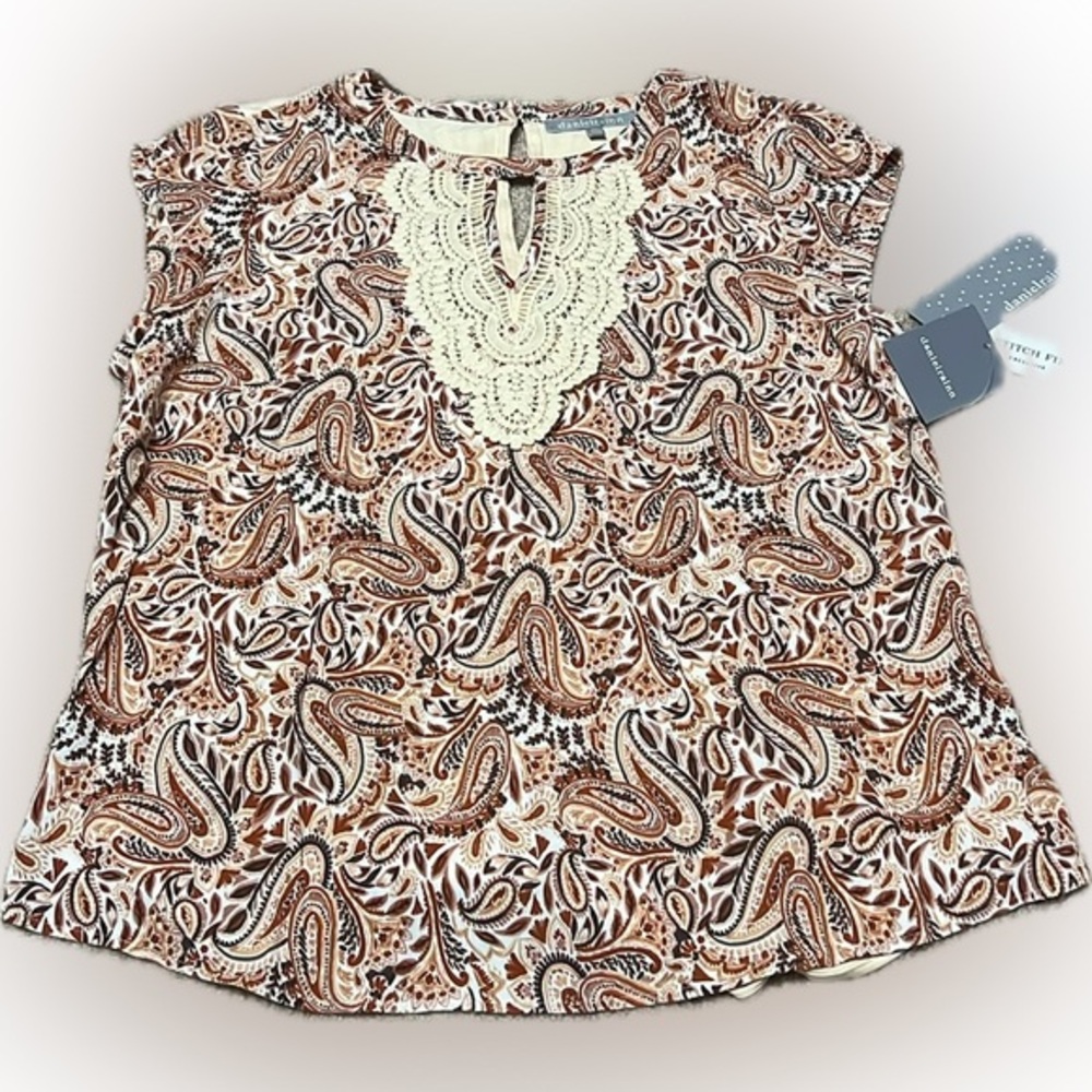 NWT STITCH FIX DANIEL RAINN paisley top Size P M